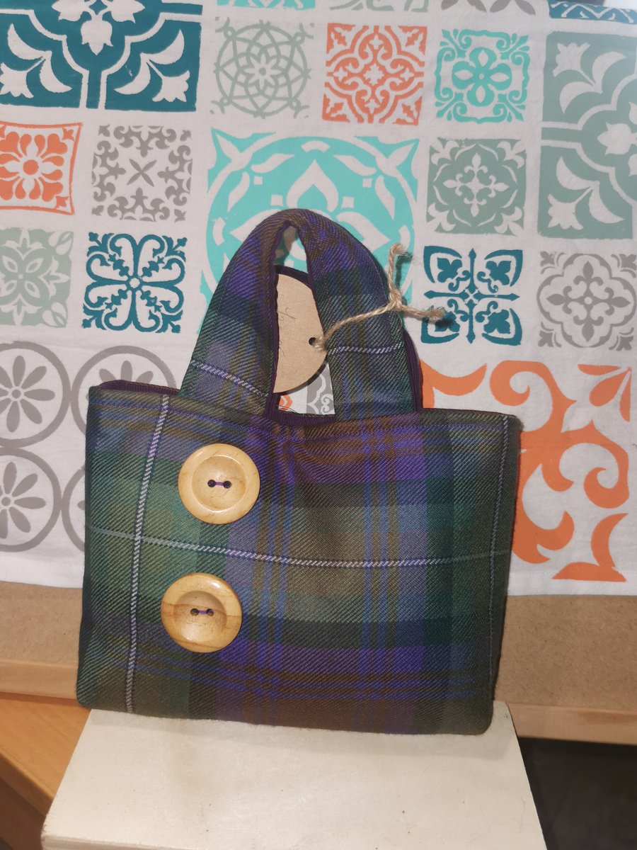 Isle of Skye tartan handbag with cute wooden buttons 