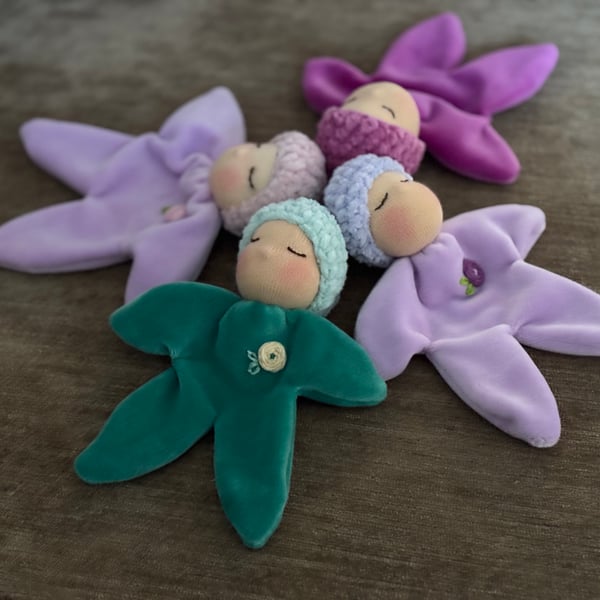 Handmade mini Waldorf cuddle babies set of 4