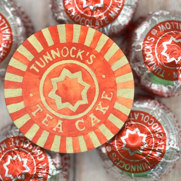 Tea Cake Round Magnet - Maple Ply