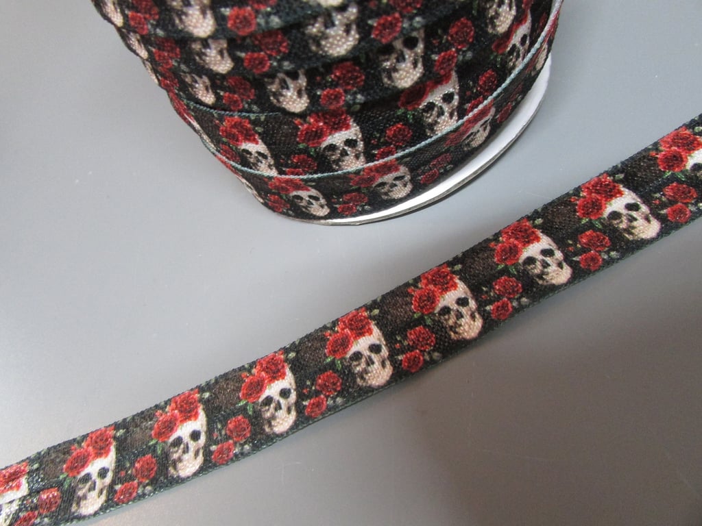 Skull Fold Over Elastic x 1 metre