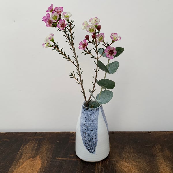 Small Bud Vase, white with blue leaf decoration 
