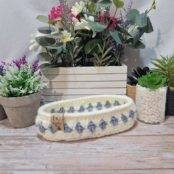 Glasses or trinket basket, hand crocheted 