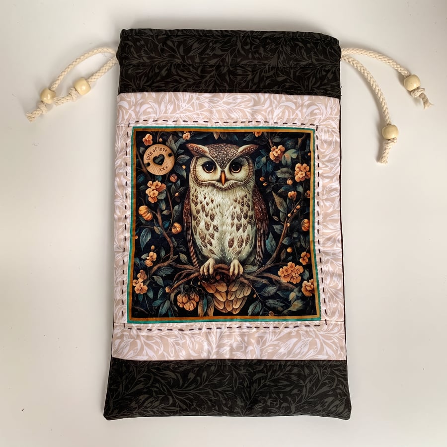 Handmade Quilted Owl Gift Pouch – Padded Drawstring Bag