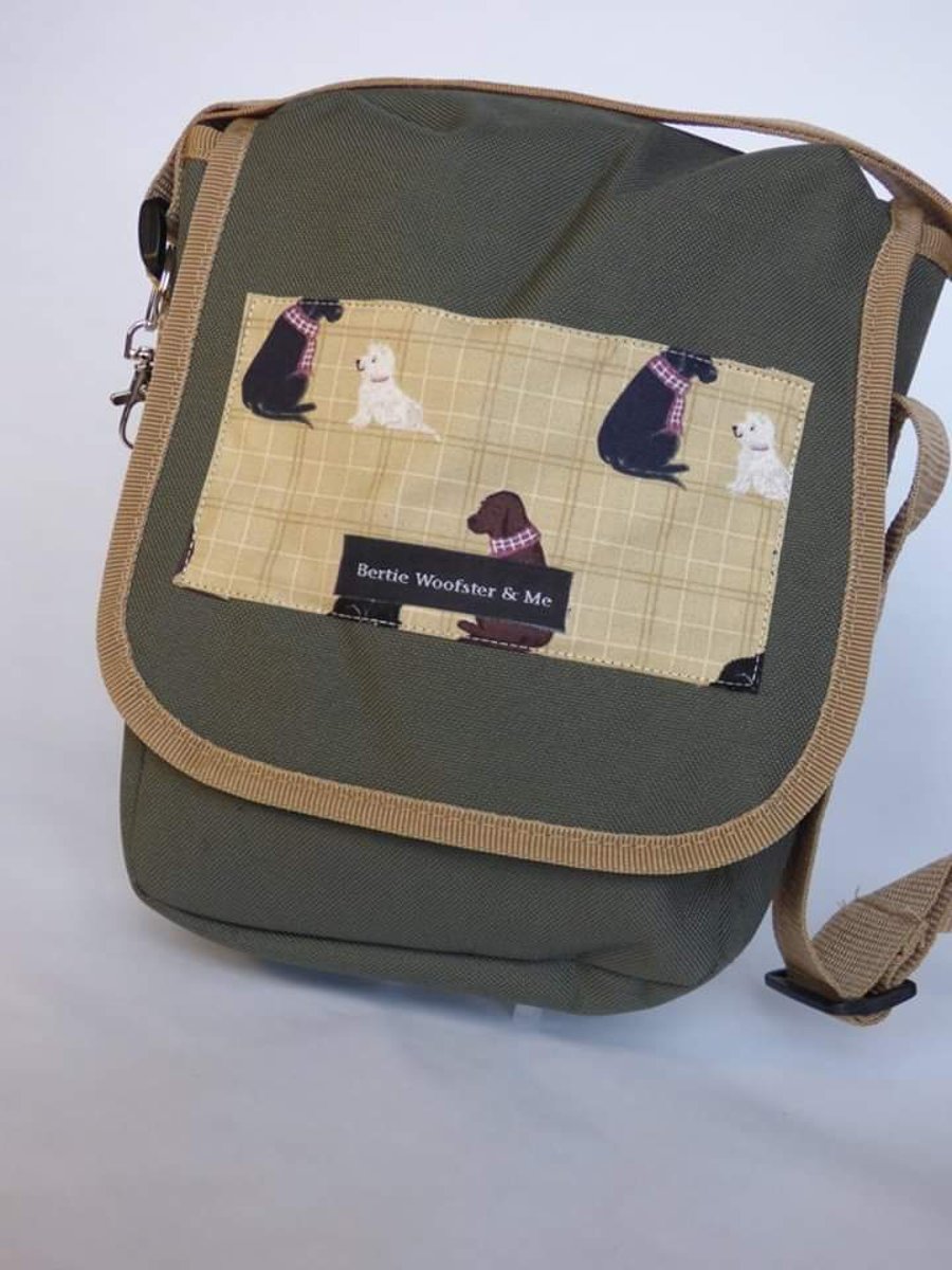 Dog-Walking Bag:Olive green Labrador 