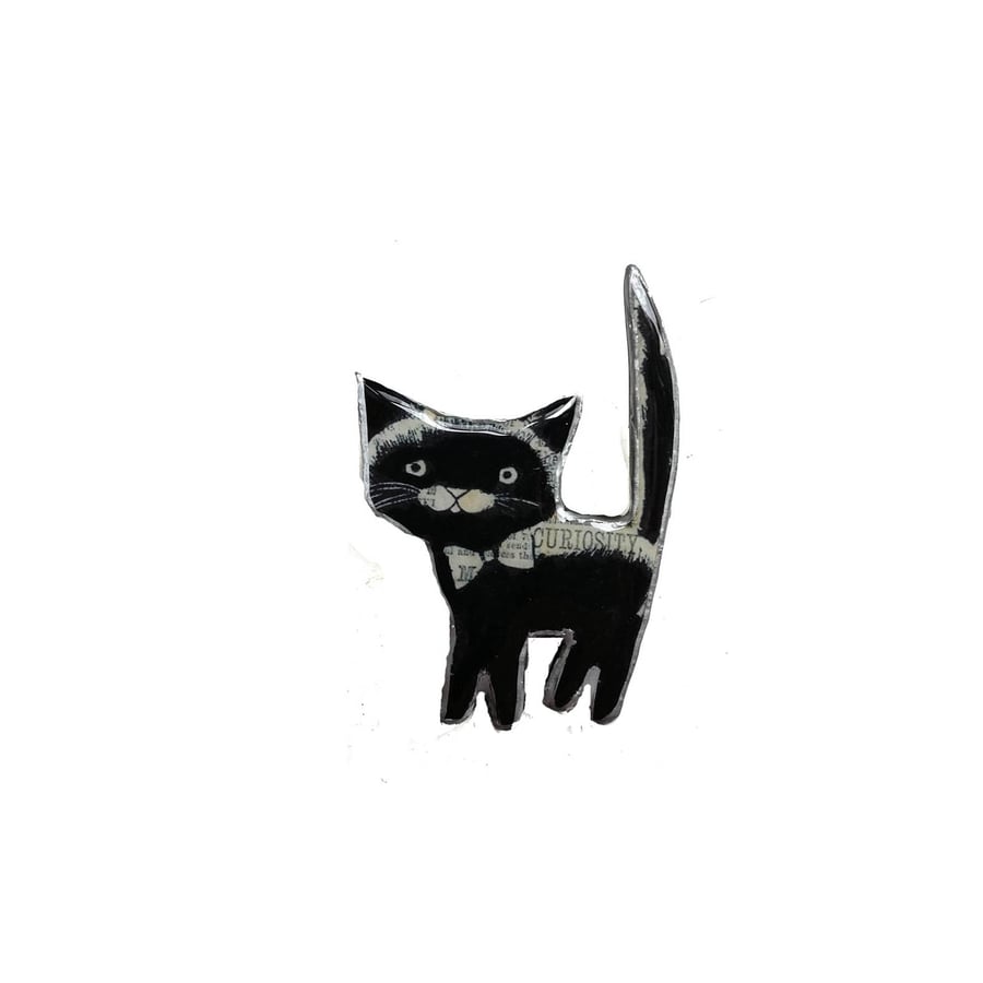 Big Curiosity black cat Resin Brooch by EllyMental