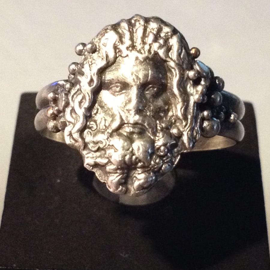 Father Thames silver ring 