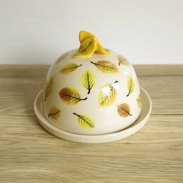 Butter Dish (Circle) - Autumn Colours Beech Leaves, Pattern 