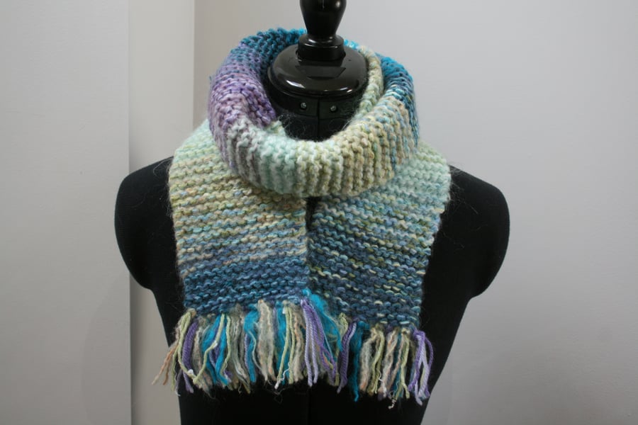 Knitted multicolour tasselled scarf