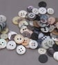100 Small Mixed Shell or Shell-type Buttons - Image 2