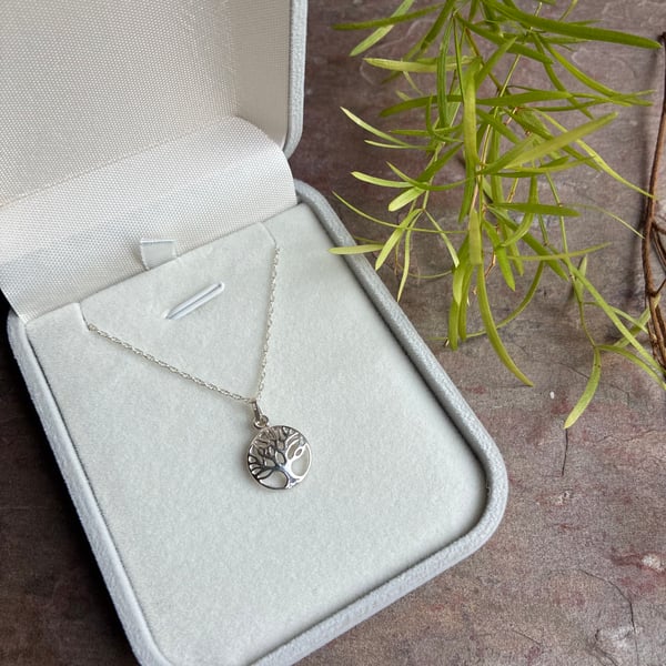 Sterling Silver Tree of Life Pendant on 40cm Rope Chain