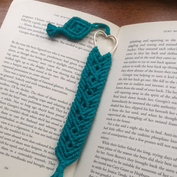 Bookmark Heart, Handmade Macrame Boho - Emerald FREE UK P&P