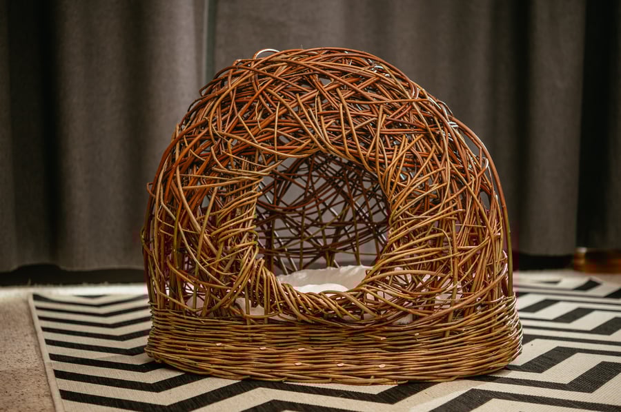 Luxury Handmade Willow Pet Den – Small Dog or Cat Bed with Soft Cushion