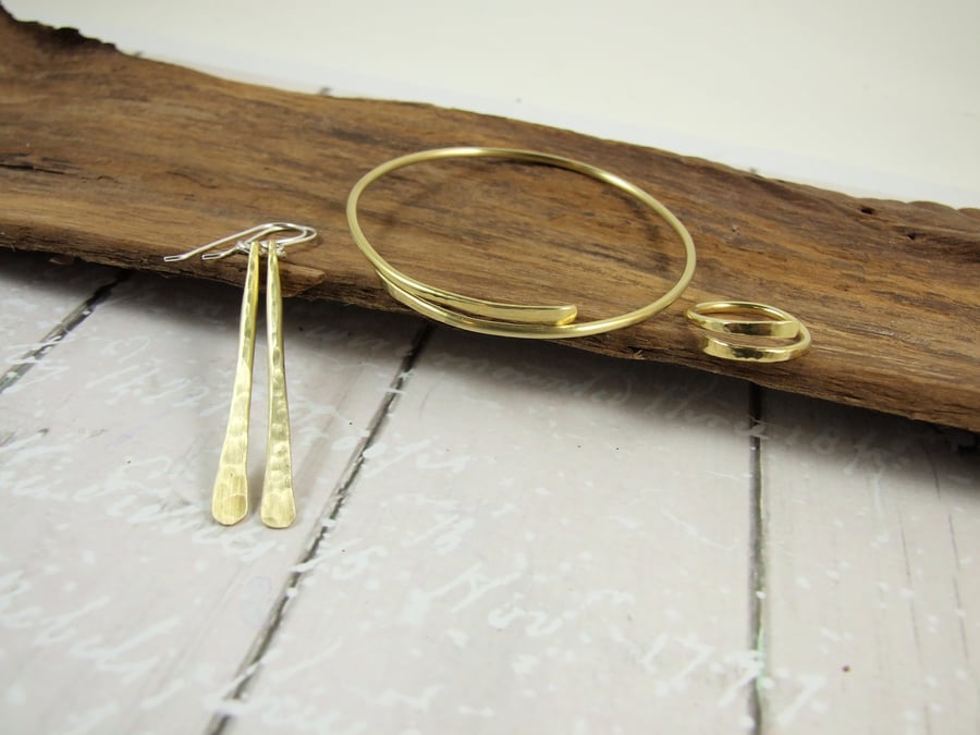 Brass Simple Hammered Jewellery Set. Bangle, Earrings and Ring, Size S-L