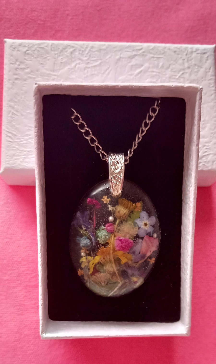 Birthday gift for her Mum Sister Friend Giftboxed Dried Flower necklace Statemen