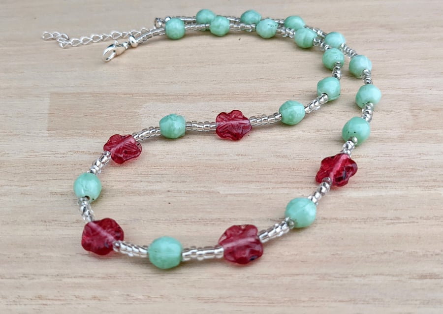 Pink, green and silver glass bead necklace - 1002468