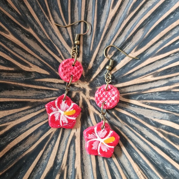 Tropical hibiscus dangle earrings 