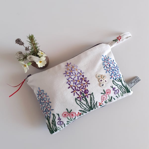 Make up bag or zip purse upcycled from floral vintage embroidery