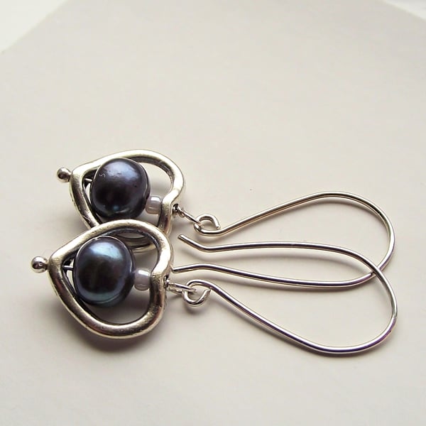 Earrings peacock dark blue pearl silver heart sterling silver handmade