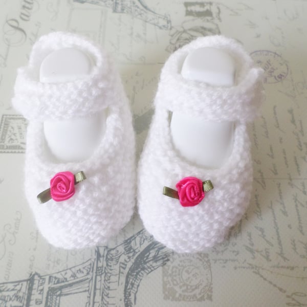 Mary Jane white knitted baby shoes, premature, newborn baby 