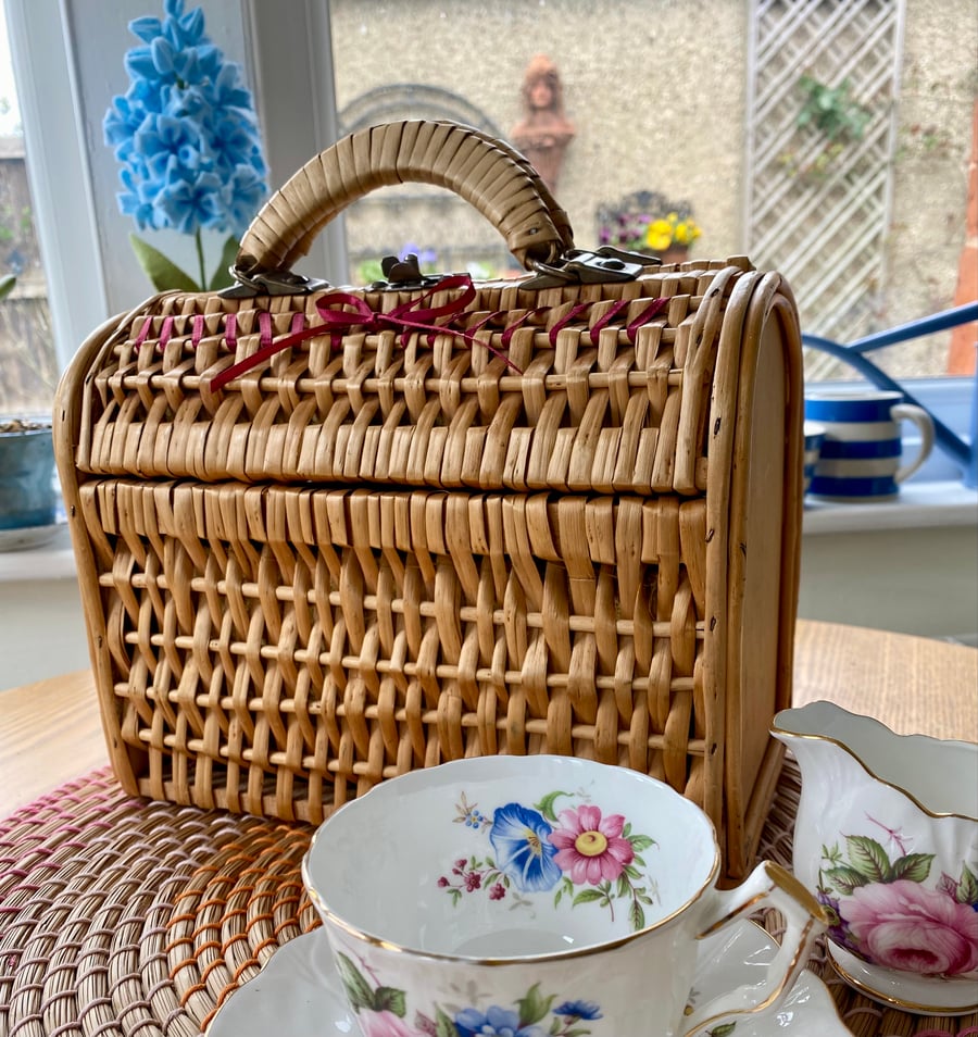 Cute dome top vintage wicker handbag - revamped and relined