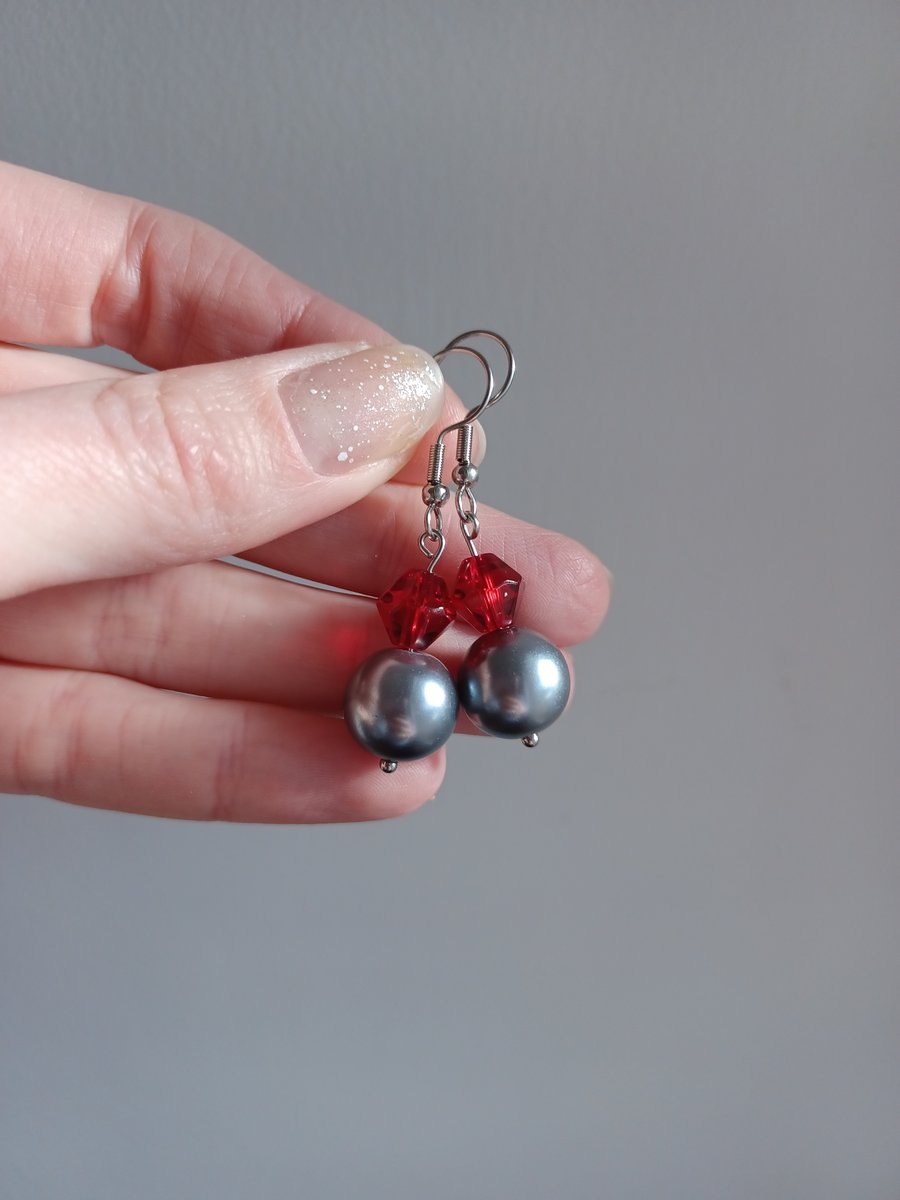 Red crystal bead & grey pearl bead drop earrings