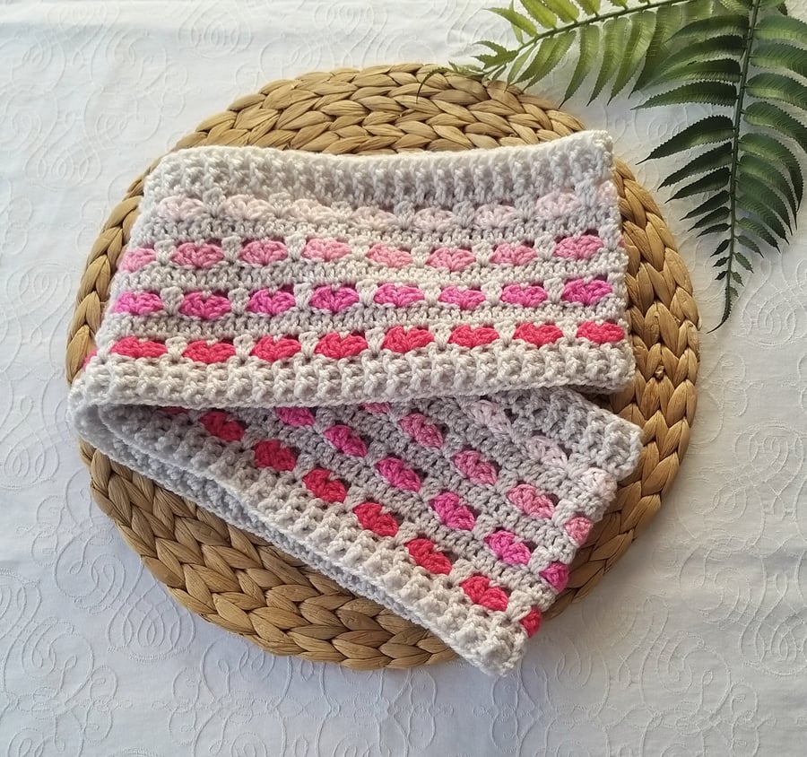 Crochet Infinity Scarf Little Hearts Silver & Pink