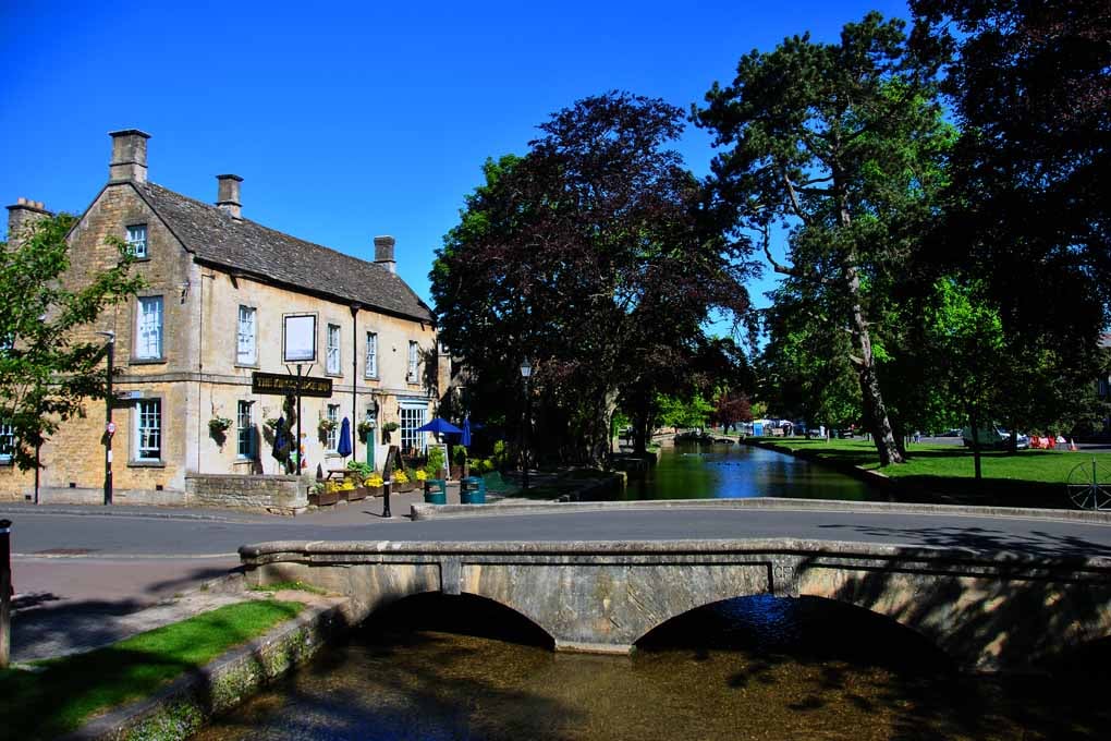 Kingsbridge Inn Bourton On The Water Cotswolds Photograph Print