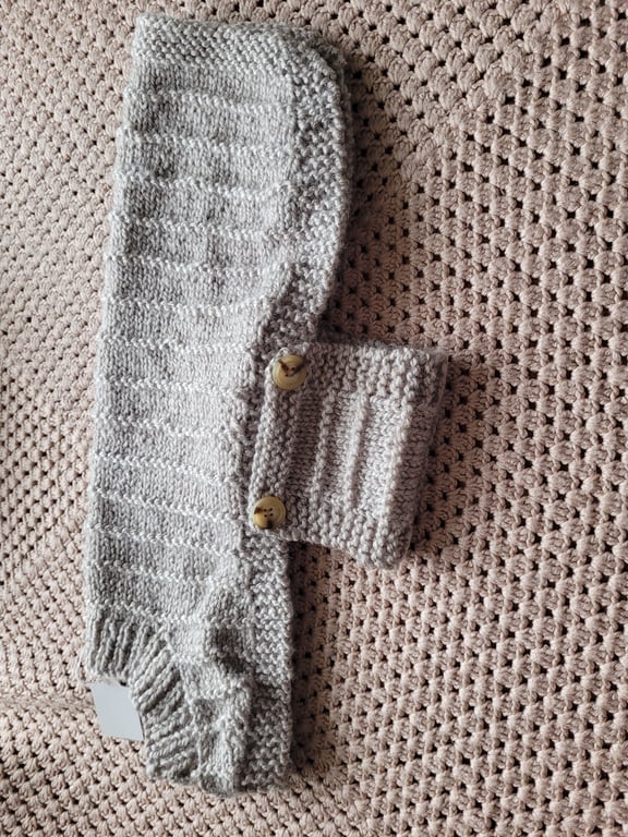 Crew neck  dog coat. Hand knitted in chunky beige yarn q