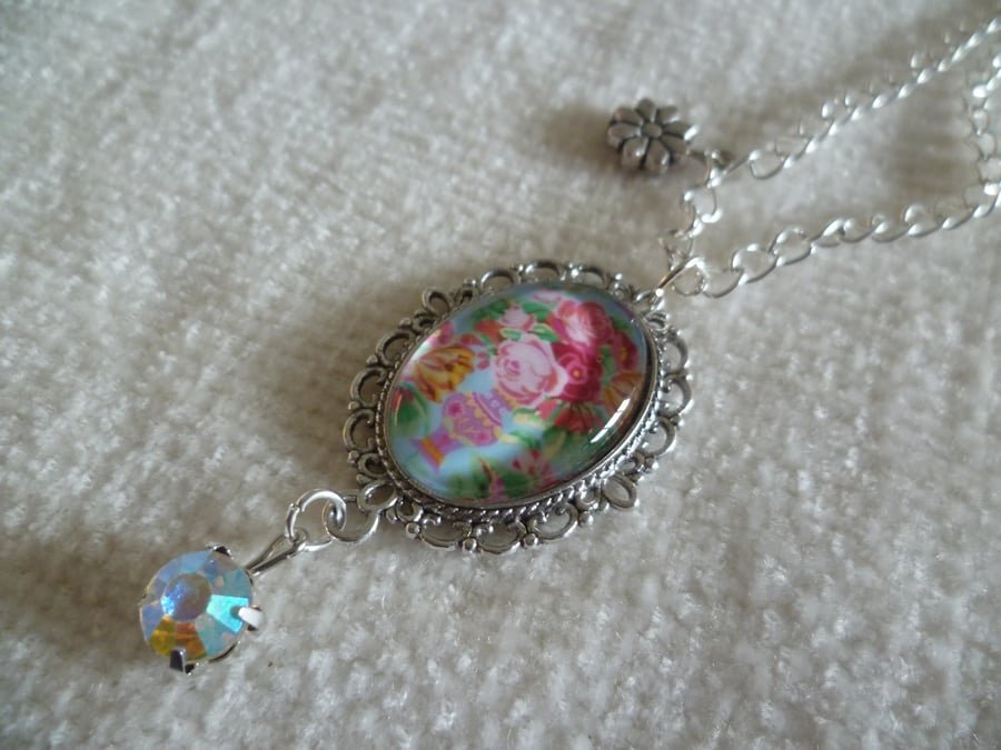 Oval Floral Cameo Pendant