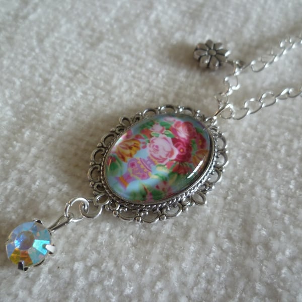 Oval Floral Cameo Pendant