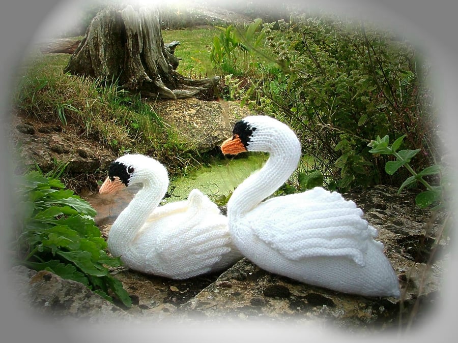 SWAN toy knitting pattern by Georgina Manvell