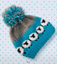 Bobble hat