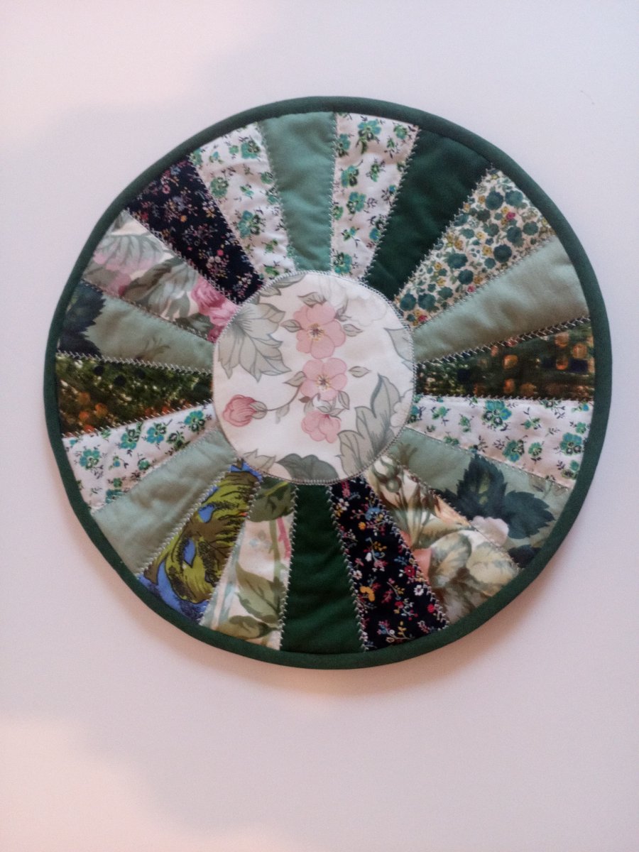 Placemat, Table mat, quilted, patchwork, round, table centrepiece, large coaster