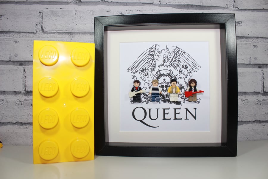 QUEEN - Framed Lego minifigure - Awesome band artwork 