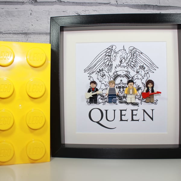 QUEEN - Framed Lego minifigure - Awesome band artwork 