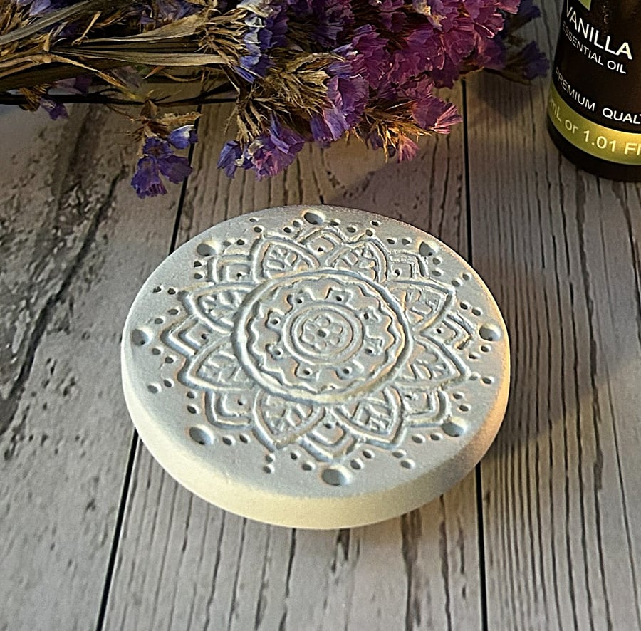 Summer Seconds Mandala Essential Oil Diffuser Clay Pedestal – Echoes of Essence 