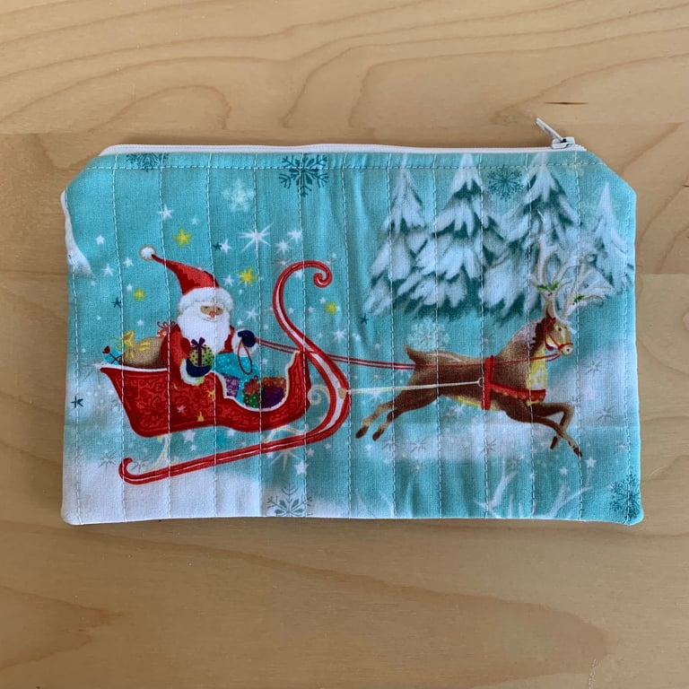 Father Christmas Sleigh Quilted Fabric Organiser Pouch