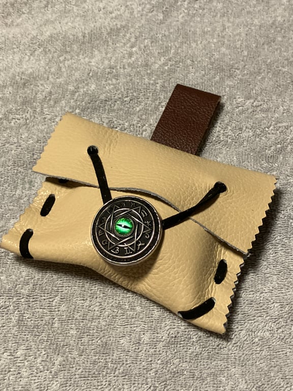 Small Pouch - Off-White & Brown Coloured Leather Medieval Style - Cat's Eye