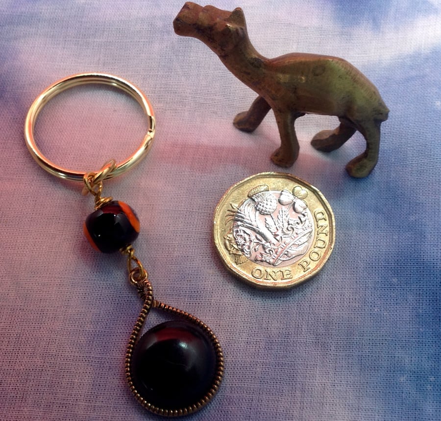 Key ring with vintage pendant and millefiori glass bead