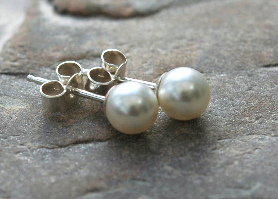 Sterling Silver and Swarovski Pearl Stud Earrings. June Birthstone.