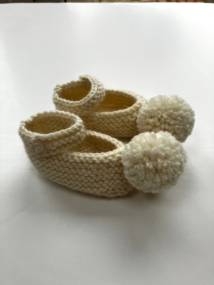 Hand knit pompom booties, pure wool cream Mary Jane baby booties