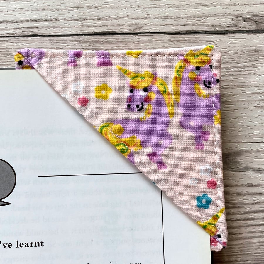 Corner bookmark. Cotton fabric. Unicorns.