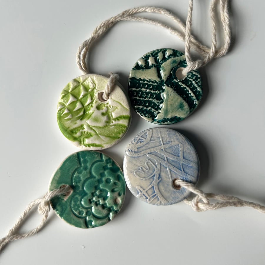 Set of Ceramic Gift Tag: Little Keepsakes, Love Tokens