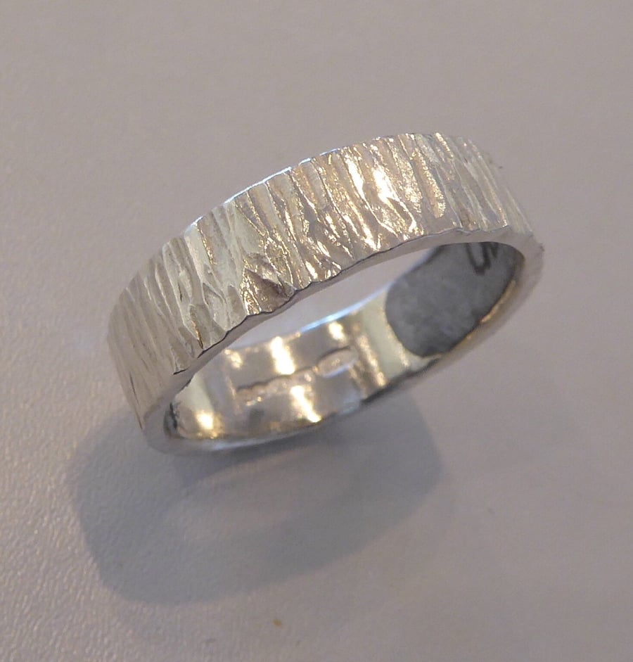 Textured Bark wedding band in sterling silver 925 for men and women