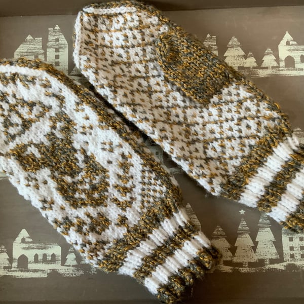 Hand Knitted Winter Unisex Stag Head Mittens 