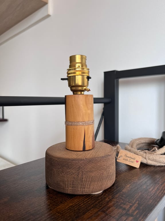 Oak & Mulga Turned Bedside Lamp – Handmade Rustic Wooden Light