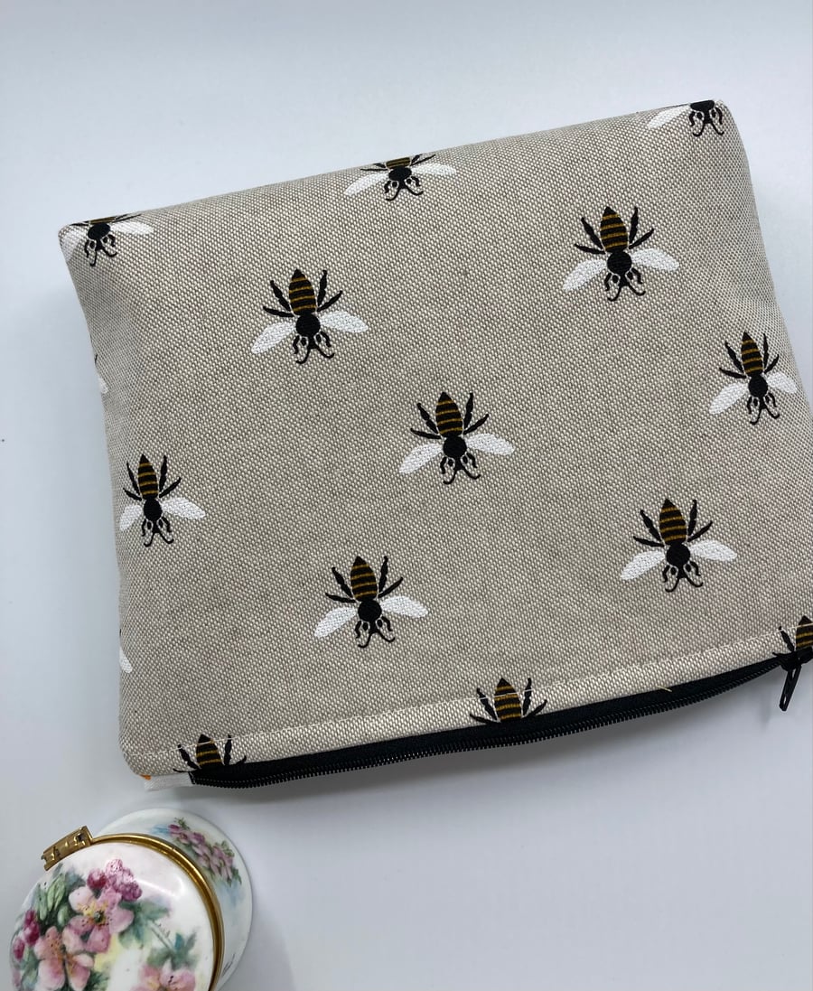 Make up pouch or storage purse.  Cut from linen look cotton in a popular print. 
