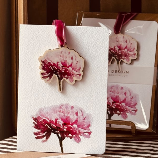 Pink Chrysanthemum Greetings Card and wooden ornament wedding flowers (QM3342)