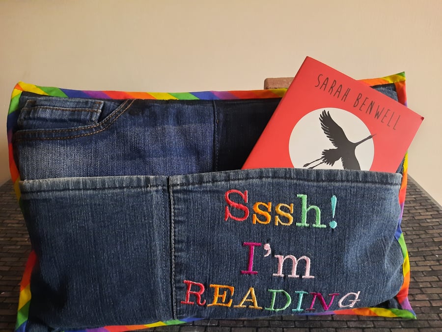 TO BE EDITED Rainbow Reading Pillows