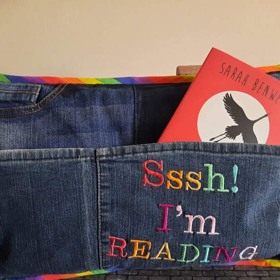 TO BE EDITED Rainbow Reading Pillows